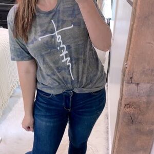 Faith camouflage T-shirt size large